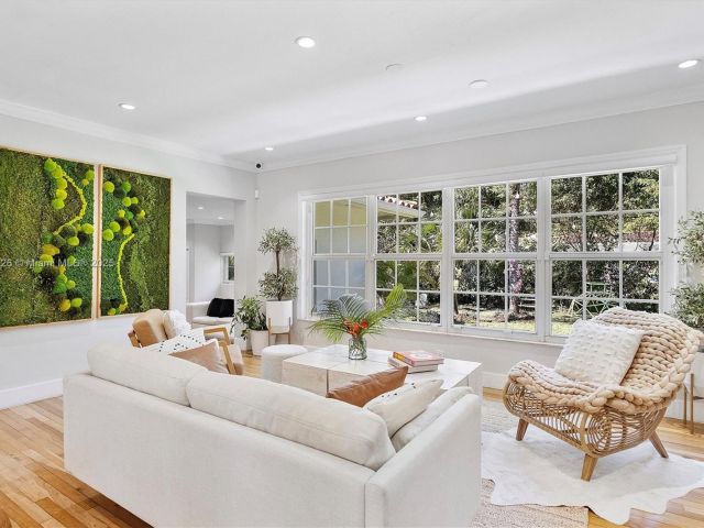 Home for sale at 1551 Delgado Ave - photo 6133561