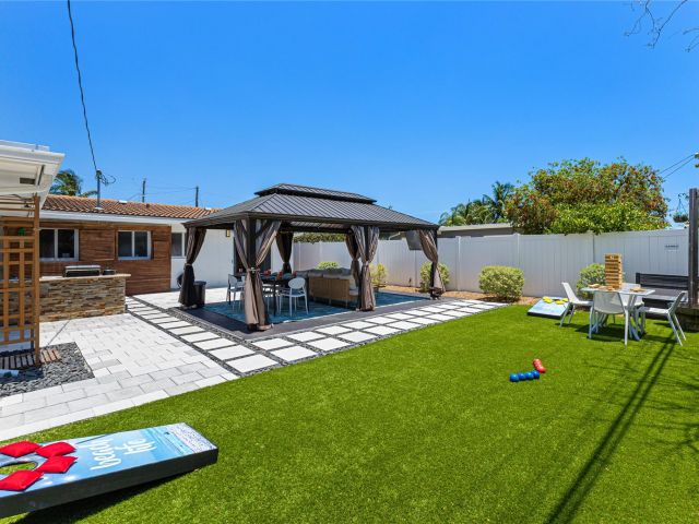 Home for sale at 14 NE 29th St - photo 6137478