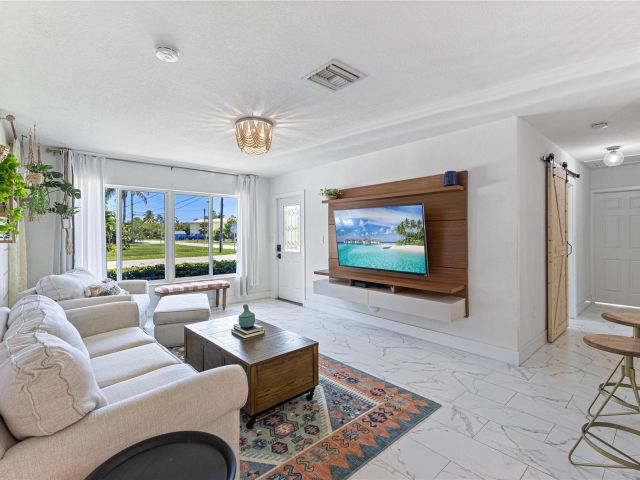 Home for sale at 14 NE 29th St - photo 6137492