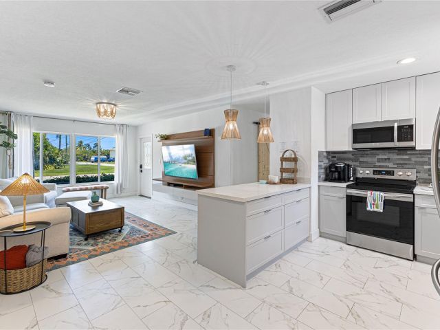 Home for sale at 14 NE 29th St - photo 6137493