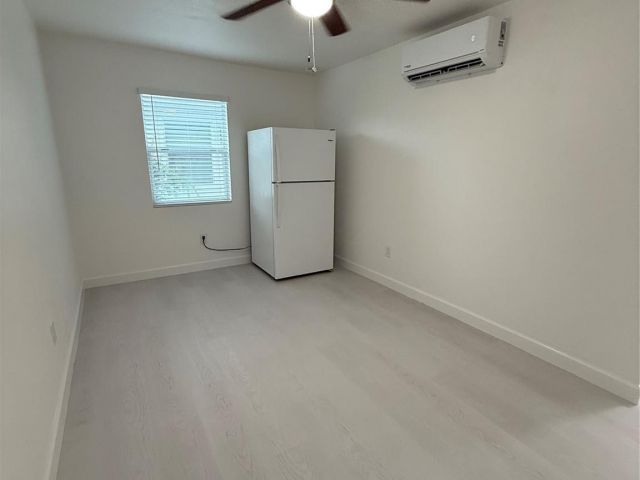 Home for rent at 626 37th St - photo 6135669