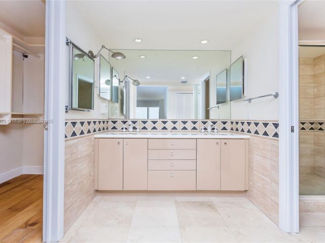 Apartment for rent  Unit #22A - photo 6120856