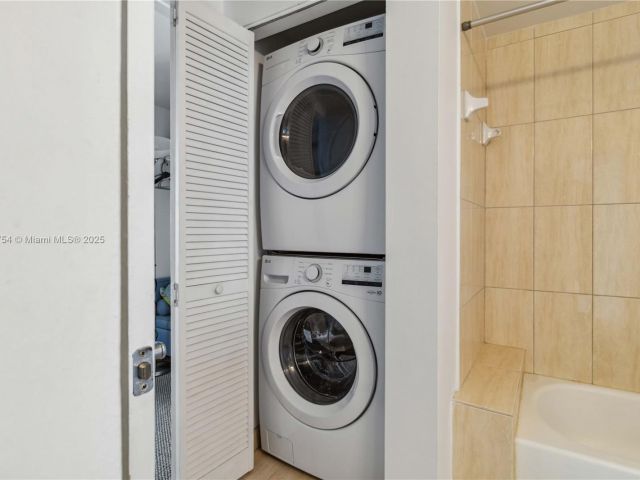 Apartment for sale  Unit #4604 - photo 6124156