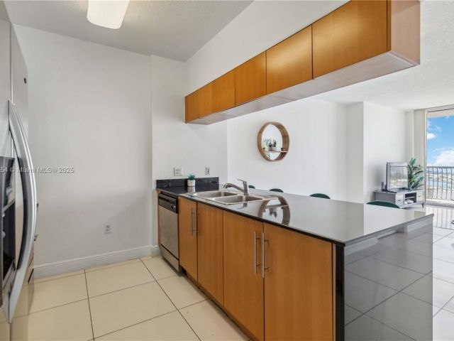 Apartment for sale  Unit #4604 - photo 6124159