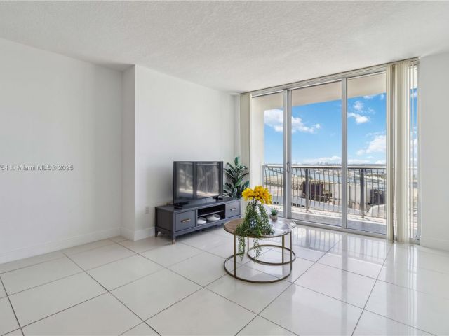 Apartment for sale  Unit #4604 - photo 6124163