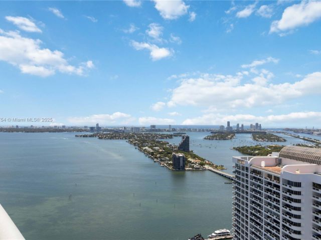 Apartment for sale  Unit #4604 - photo 6124165