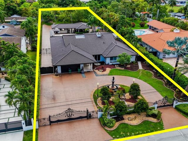 Home for sale at 2840 SW 128th Ave - photo 6152494