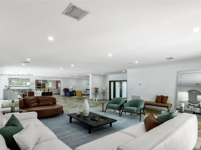 Home for sale at 435 Marquesa Dr - photo 6119291