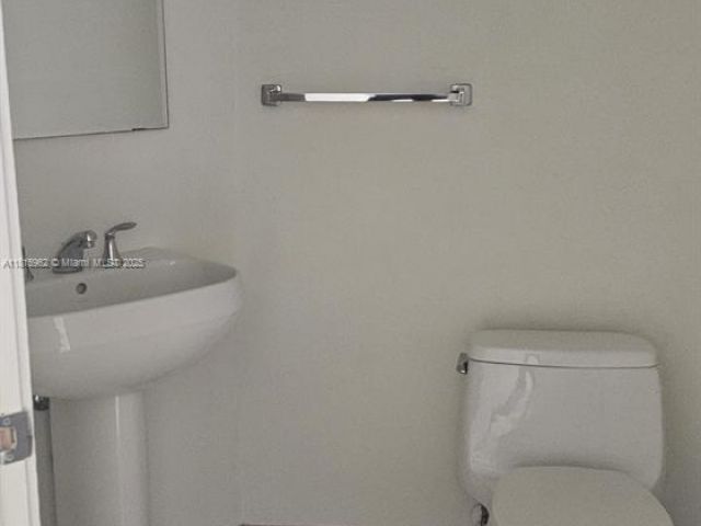 Apartment for rent  Unit #3417 - photo 6120131