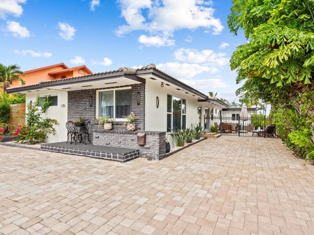 Home for rent at 735 Tyler St - photo 6143571