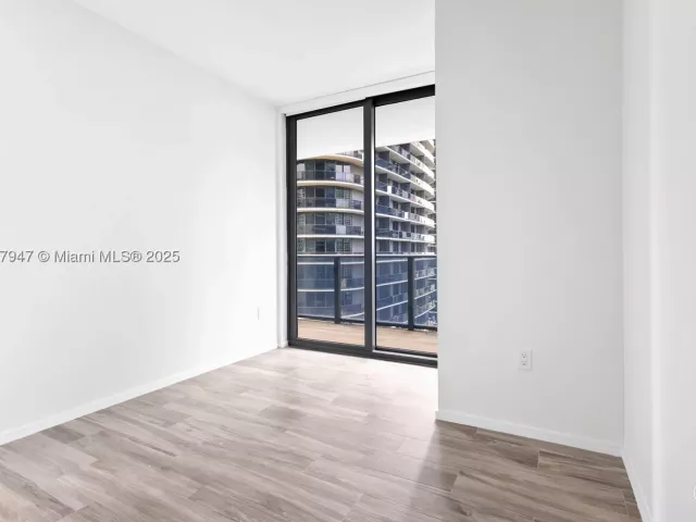 3-bedroom condo for sale in Miami - 801 S Miami Ave 2201 - MondialRealty