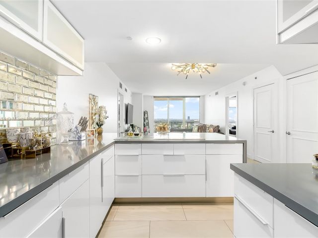 Apartment for sale  Unit #2208 - photo 6121339