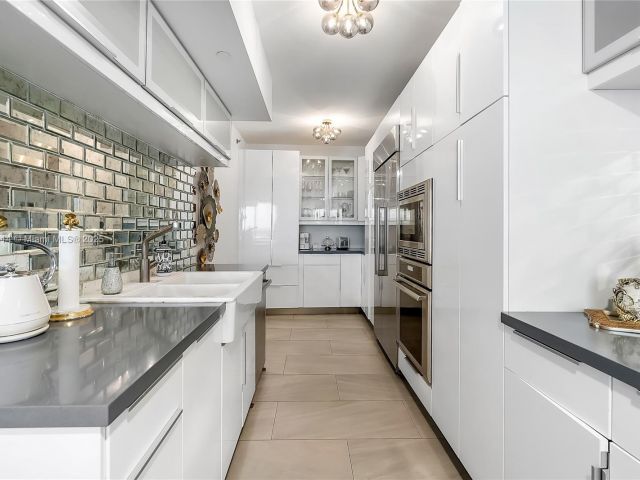 Apartment for sale  Unit #2208 - photo 6121343