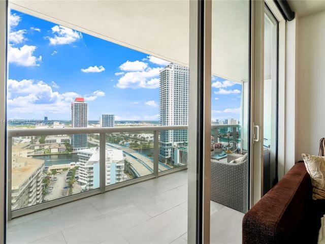 Apartment for sale  Unit #2208 - photo 6121346