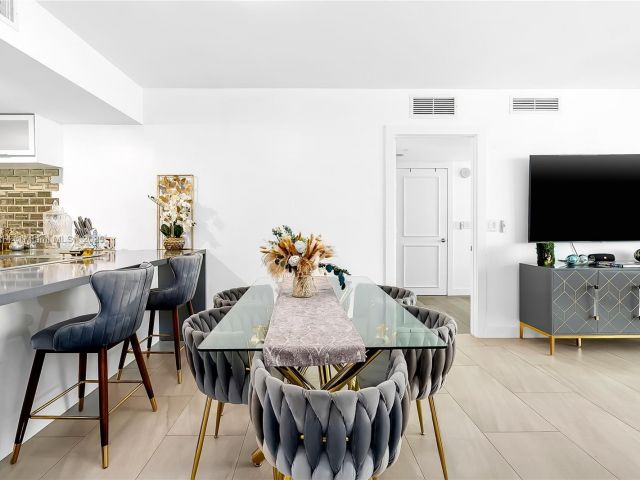 Apartment for sale  Unit #2208 - photo 6121351