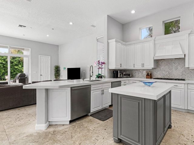 Home for sale at 16370 Via Fontana - photo 6214346