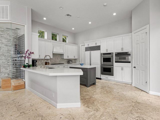 Home for sale at 16370 Via Fontana - photo 6214347