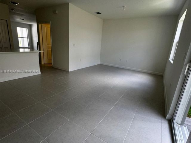 Home for rent at 112 SW 184 WAY 112 - photo 6147703