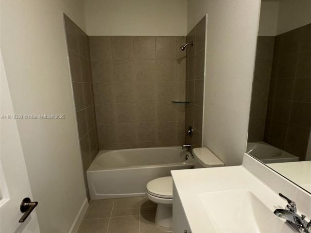 Home for rent at 140 SW 184 WAY 140 - photo 6147661