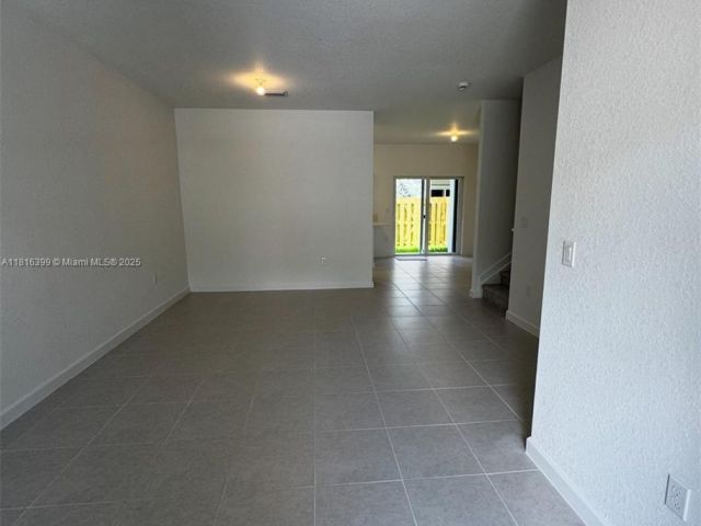 Home for rent at 140 SW 184 WAY 140 - photo 6147667