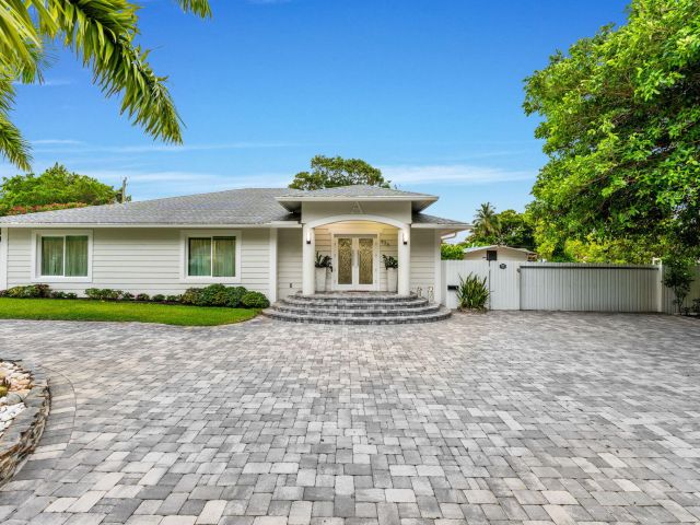 Home for sale at 936 Upland Road - photo 6187262