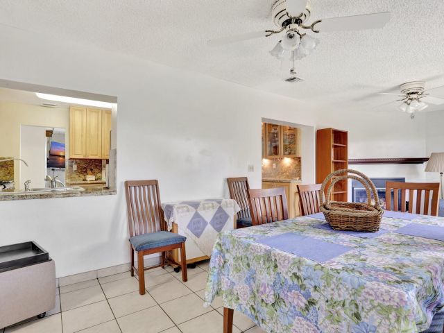 Home for sale at 217 SW 9th Ct - photo 6131881