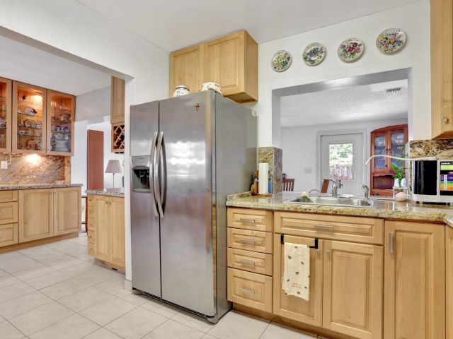 Home for sale at 217 SW 9th Ct - photo 6131888