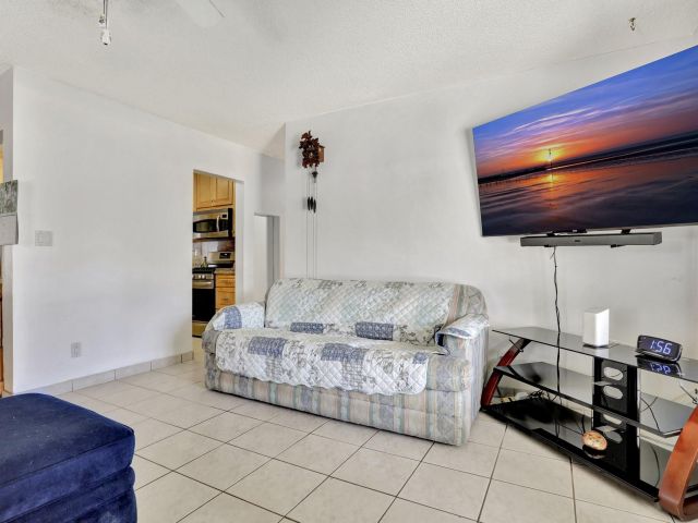 Home for sale at 217 SW 9th Ct - photo 6131891