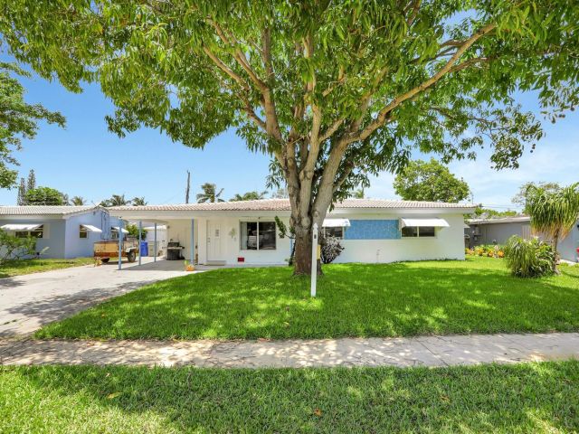 Home for sale at 217 SW 9th Ct - photo 6131896