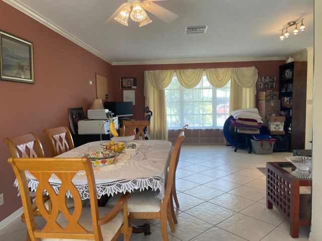 Home for sale at 3313 Sherwood Boulevard - photo 6137844