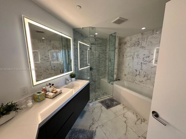 Apartment for rent  Unit #1108 - photo 6168446