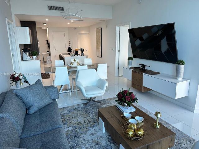 Apartment for rent  Unit #1108 - photo 6168463