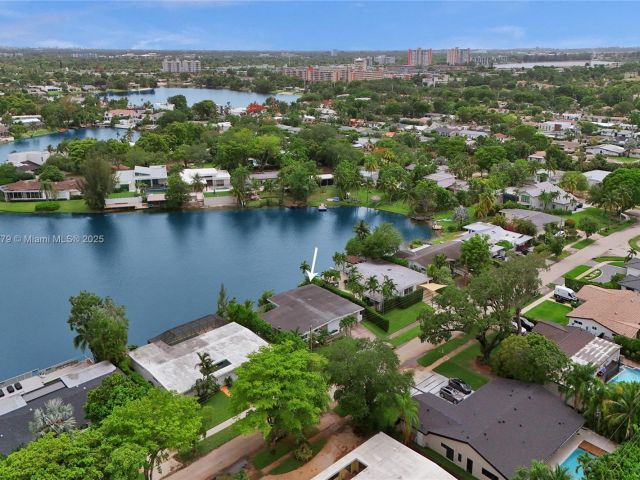 Home for sale at 2050 NE 196th Ter - photo 6178140