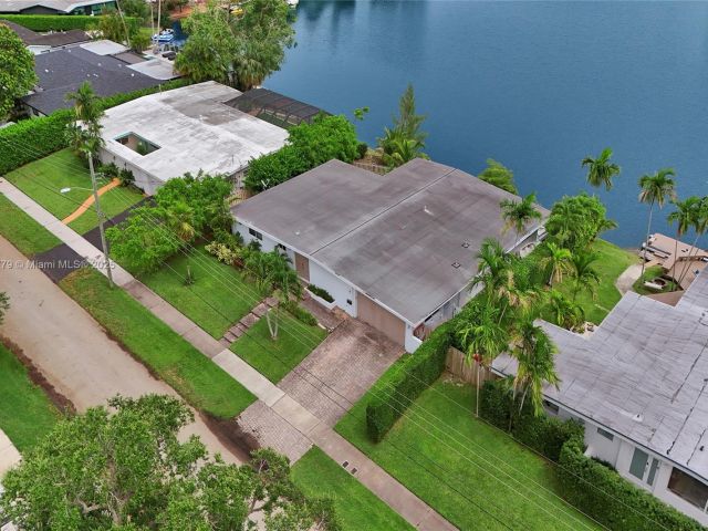 Home for sale at 2050 NE 196th Ter - photo 6178145