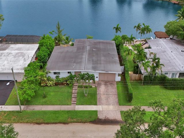 Home for sale at 2050 NE 196th Ter - photo 6178146