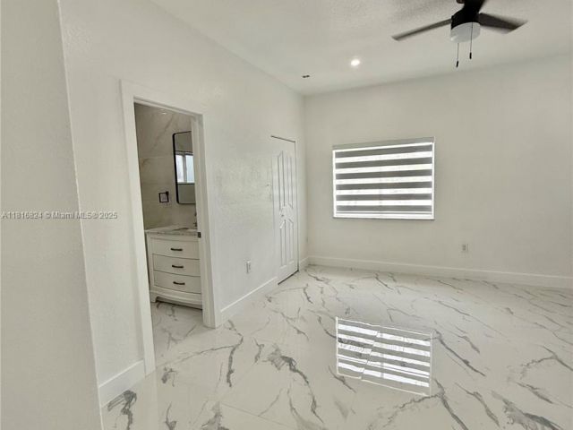 Home for rent at 1407 SE 6th St 1 - photo 6124003