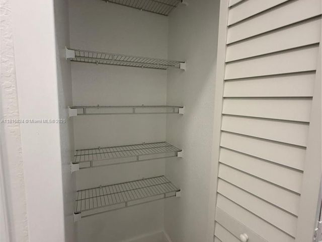 Home for rent at 1407 SE 6th St 1 - photo 6124005