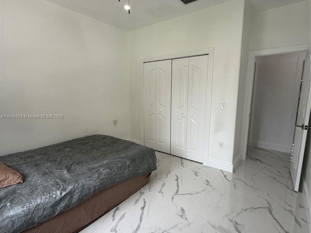 Home for rent at 1407 SE 6th St 1 - photo 6124007