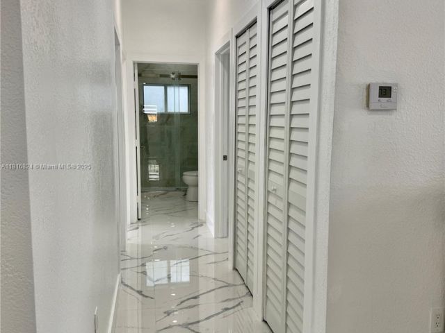 Home for rent at 1407 SE 6th St 1 - photo 6124012