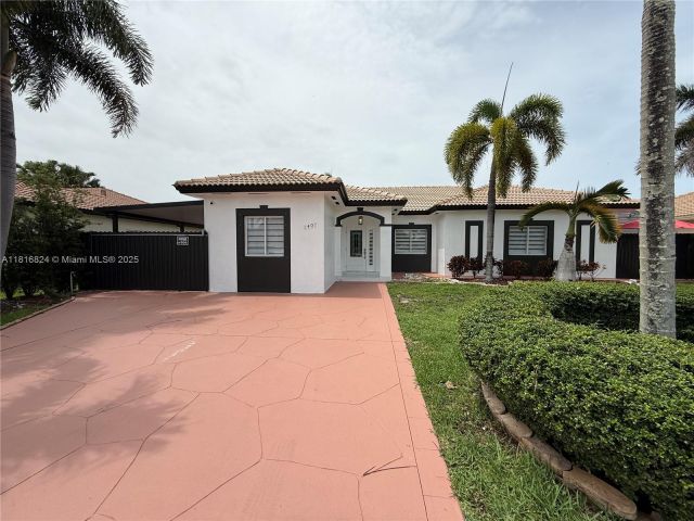 Home for rent at 1407 SE 6th St 1 - photo 6124021