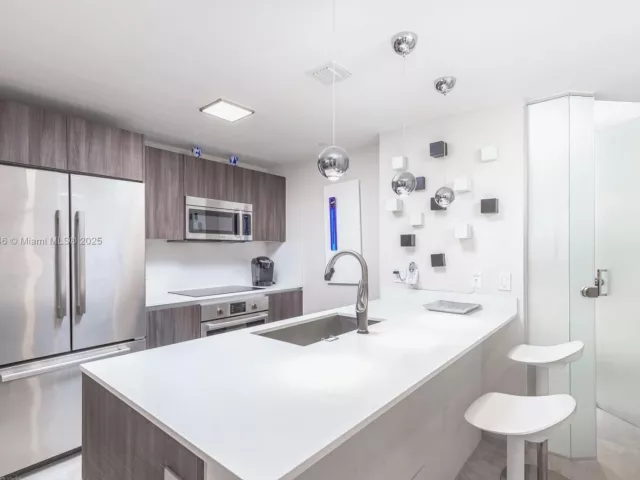 Apartment for sale  Unit #3911 - photo 6148627