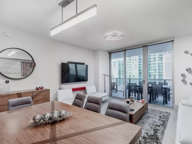 Apartment for sale  Unit #3911 - photo 6148631