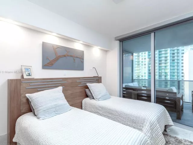 Apartment for sale  Unit #3911 - photo 6148616