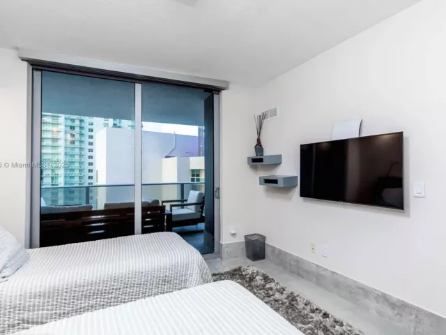 Apartment for sale  Unit #3911 - photo 6148617