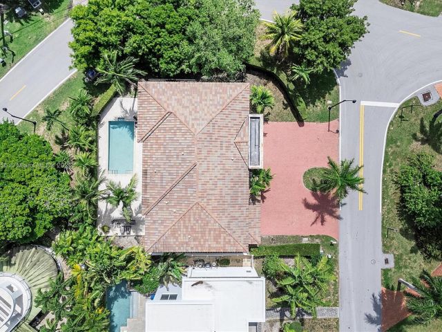 Home for sale at 18825 N Bay Rd - photo 6157553