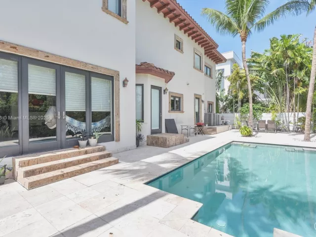 5-bedroom home for sale in Sunny Isles Beach - 18825 N Bay Rd - MondialRealty