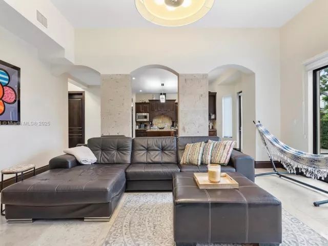 5-bedroom home for sale in Sunny Isles Beach - 18825 N Bay Rd - MondialRealty