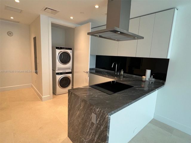 Apartment for sale  Unit #2004 - photo 6134996