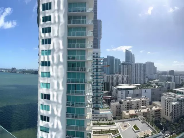 1-bedroom condo for sale in Miami - 700 NE 26th Ter 2004 - MondialRealty