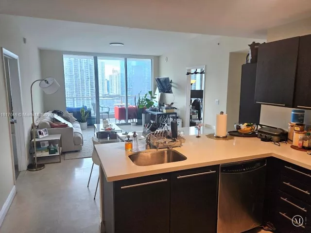 2-bedroom condo for sale in Miami - 90 SW 3rd St 3301 - MondialRealty